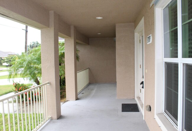 3797 SW Hulska St in Port St. Lucie, FL - Building Photo - Building Photo