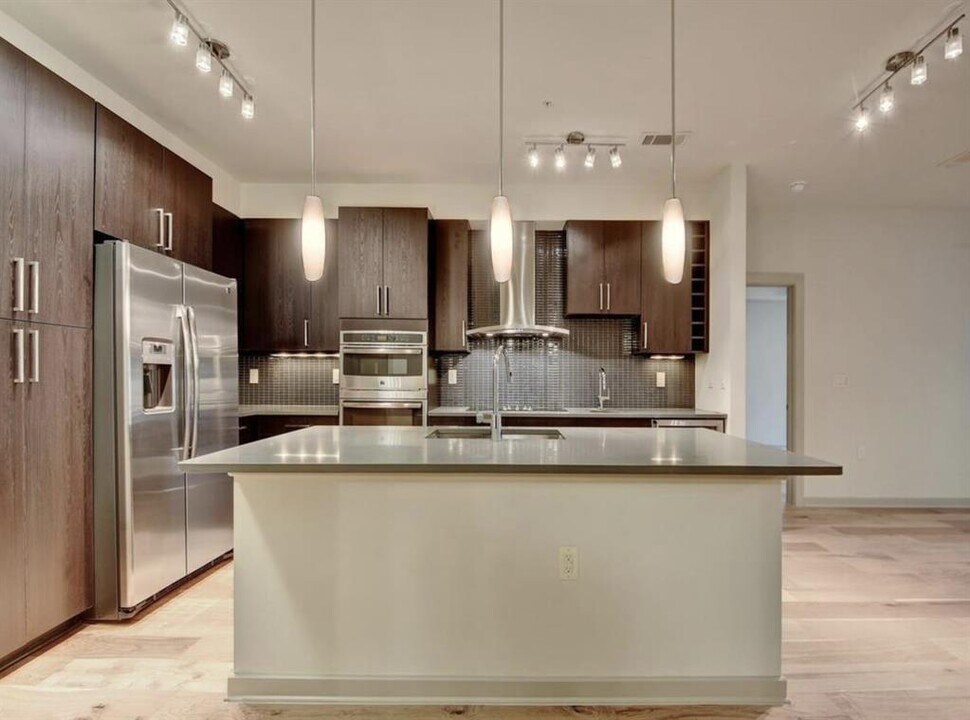 3600 S Lamar Blvd in Austin, TX - Building Photo