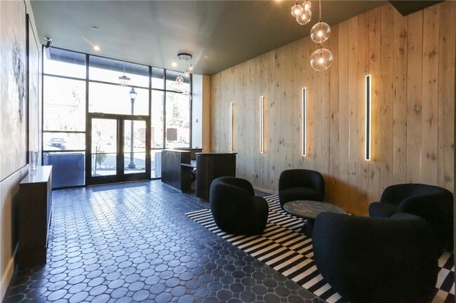 567 Ponce De Leon Ave NE in Atlanta, GA - Building Photo - Building Photo