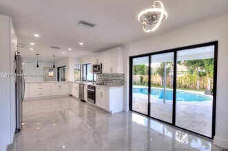 1001 NW 6th Dr in Boca Raton, FL - Building Photo - Building Photo