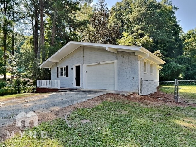 property at 2585 Westchester Dr
