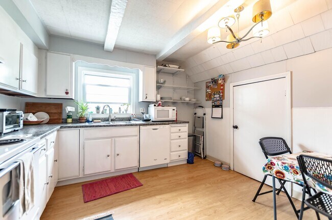 39 Prospect St in Manchester, NH - Building Photo - Building Photo