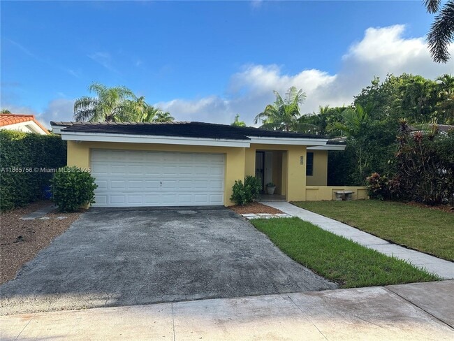 527 Gerona Ave in Coral Gables, FL - Building Photo - Building Photo