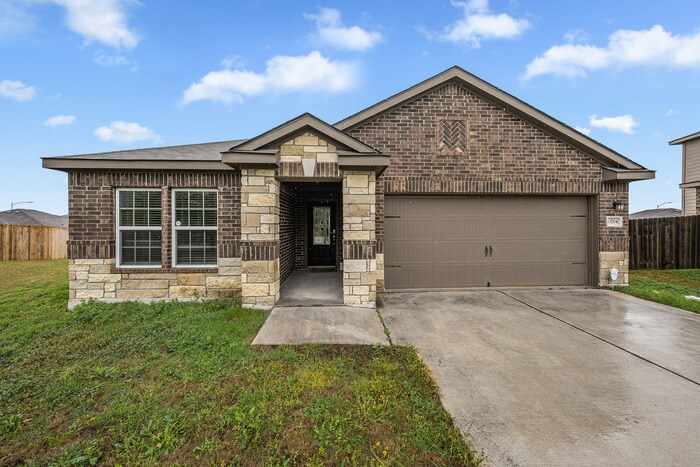 13704 Charles W Fairbanks Cv in Manor, TX - Building Photo