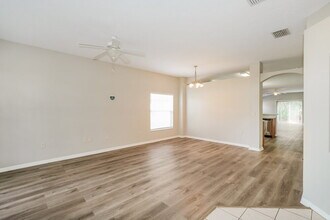 5310 Braddock Dr in Zephyrhills, FL - Building Photo - Building Photo