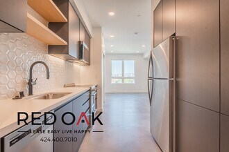 3450 W 43rd St in Los Angeles, CA - Building Photo - Building Photo