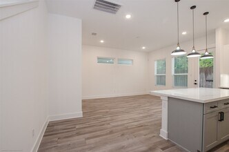 2054 Johanna Crk Dr in Houston, TX - Building Photo - Building Photo