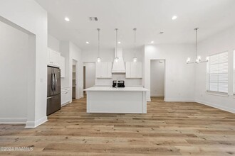 400 Croft Row in Lafayette, LA - Building Photo - Building Photo