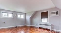 33 Robin Ln in Levittown, NY - Building Photo - Building Photo