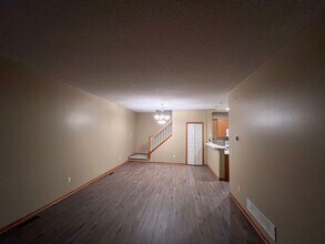 1876 Bluestem Ln in St. Paul, MN - Building Photo - Building Photo