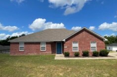 305 Pleasant Elm Dr in Benton, AR - Building Photo