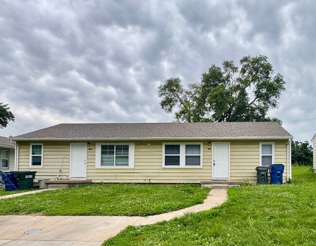 property at 1521 W 22nd Terrace