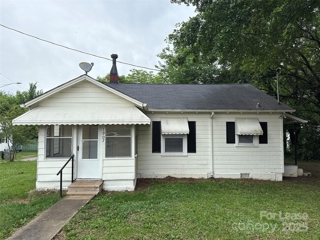 property at 1907 E Elm St
