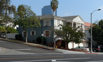 1700 S Beverly Glen Blvd Apartments