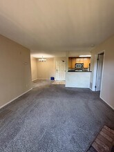 7120 Shoreline Dr, Unit 2208 in San Diego, CA - Building Photo - Building Photo