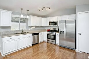 2518 Hilltop Rd in Prescott, AZ - Building Photo