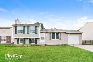 1458 Summe Dr in Cincinnati, OH - Building Photo