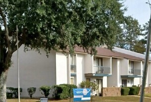 Monticello Apartments