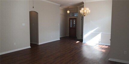 12006 Hispania Ct in Austin, TX - Foto de edificio - Building Photo