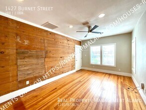 1427 Burnet St in San Antonio, TX - Building Photo - Building Photo