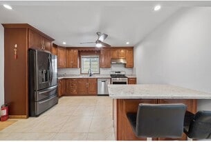 93 Lord Ave, Unit 1 in Bayonne, NJ - Building Photo