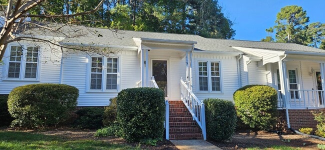 119 Greenmont Ln in Cary, NC - Building Photo - Building Photo