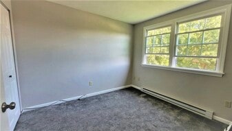 198 Boston Post Rd E, Unit 10 in Marlborough, MA - Building Photo
