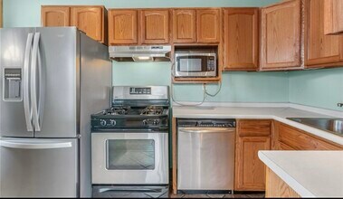 1913 Saint Paul St in Pittsburgh, PA - Building Photo - Building Photo