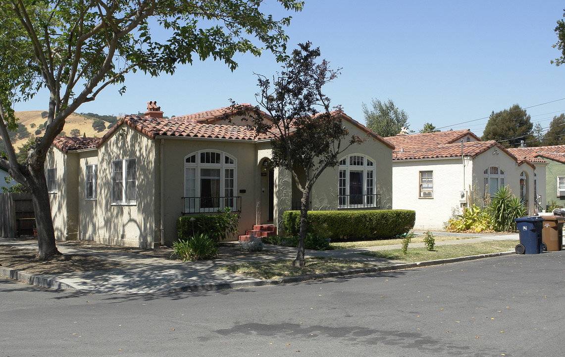 1926-1936 Ferry St in Martinez, CA - Building Photo