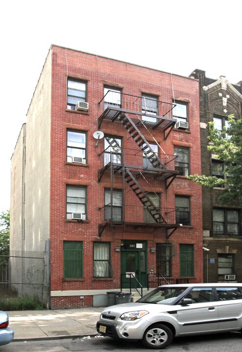 581 Prospect Pl in Brooklyn, NY - Building Photo