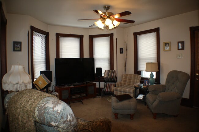 property at 608 W Main St