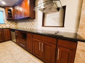 29641 S Western Ave in Rancho Palos Verdes, CA - Foto de edificio - Building Photo