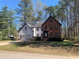 110 Price Hills Trail in Sugar Hill, GA - Building Photo