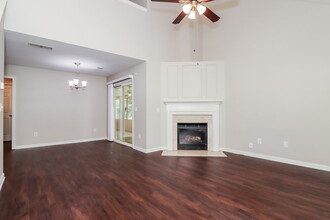 3251 Liberty Commons Dr NW in Kennesaw, GA - Building Photo - Building Photo