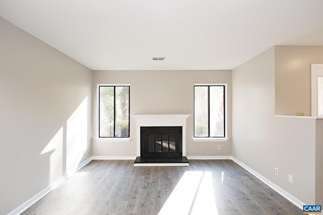 964 Sutton Ct in Charlottesville, VA - Building Photo - Building Photo