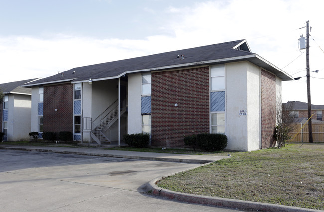 Hickory Hill Apartments in Royse City, TX - Building Photo - Building Photo