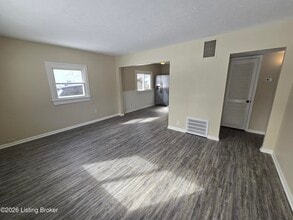 214 Alpha Ave in Louisville, KY - Building Photo - Building Photo