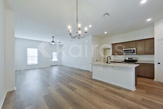 109 Hendrix Rd in Carencro, LA - Foto de edificio - Building Photo