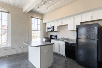 Wheelhouse Lofts in Dayton, OH - Foto de edificio - Interior Photo
