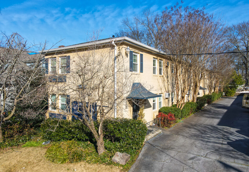 St. Charles Condominiums in Atlanta, GA - Building Photo