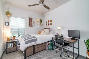 Yugo Austin Nueces in Austin, TX - Building Photo