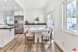 4204 Flintlock Ln in Westlake Village, CA - Building Photo - Building Photo