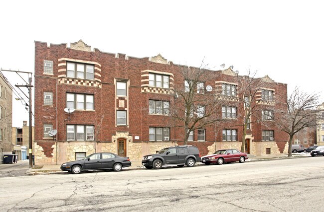 2448 W Catalpa Ave in Chicago, IL - Building Photo - Building Photo