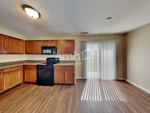 8243 Retreat Ln in Indianapolis, IN - Building Photo - Building Photo