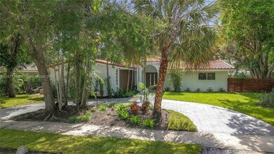 20001 NE 21st Ave in Miami, FL - Building Photo - Building Photo