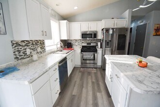 2840 Monroe Dr NW in Rochester, MN - Building Photo - Building Photo