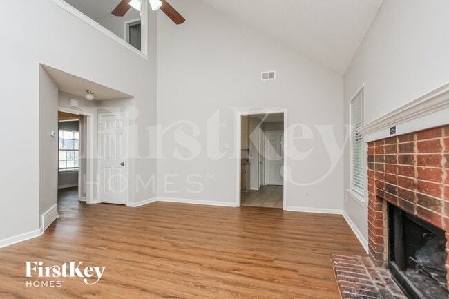 4381 Whispering Bend Dr in Memphis, TN - Building Photo - Building Photo