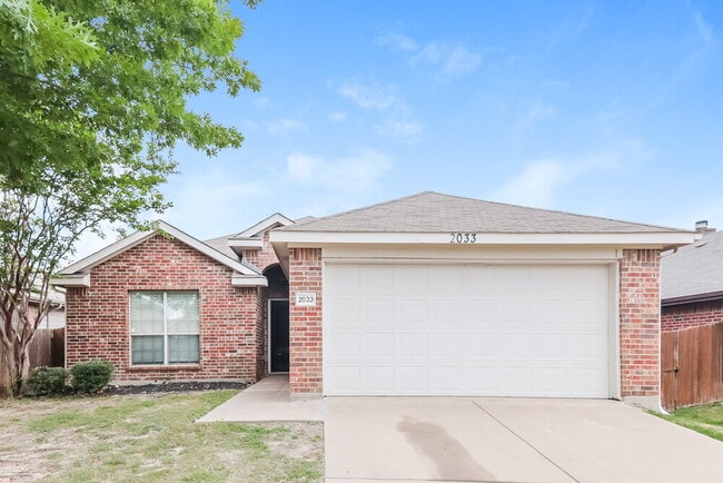 property at 2033 Club Oak Dr