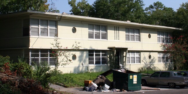 1318 Willow Branch Ave in Jacksonville, FL - Foto de edificio - Building Photo