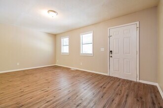 5461 Austell Rd in Austell, GA - Foto de edificio - Building Photo